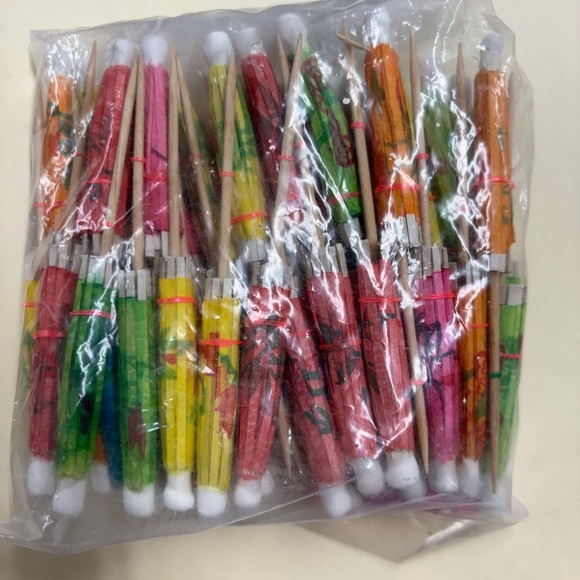 Colorful Cocktail Umbrellas for Home Party Supplies - Picture 1 of 3